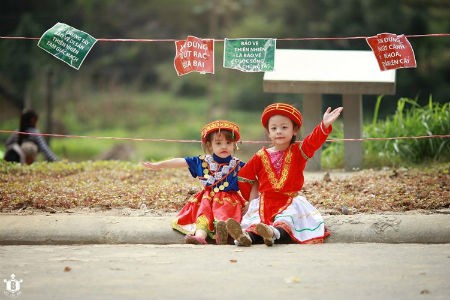 Tam[-]giác[-]mạch[-]còn[-]lại[-]gì[-]sau[-]cơn[-]lốc[-]du[-]khách?